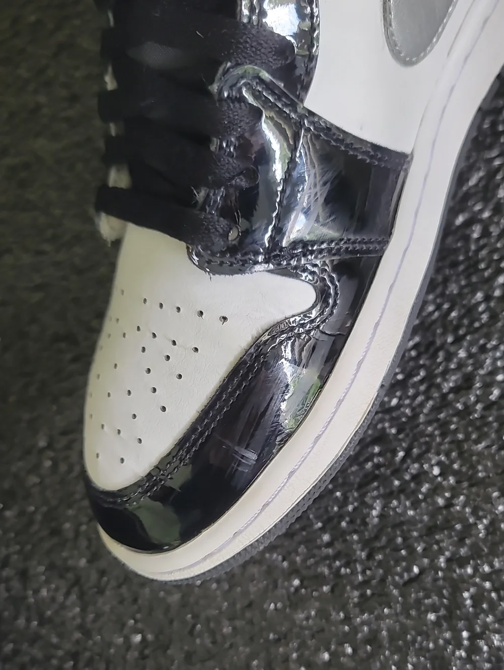 Nike Air Jordan 1 Mid SE 